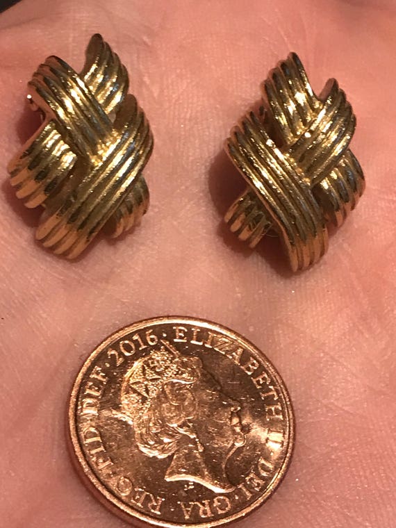Vintage Grosse gold tone clip on earrings