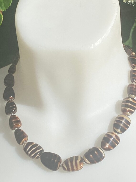 Beautiful vintage glass tiger stripes pebble bead… - image 7