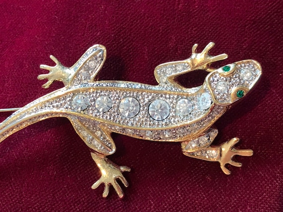 Vintage 1980s gold plated rhinestone Lizard brooch pin