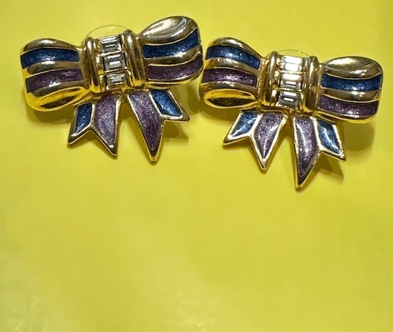 Vintage 1980-90s Trifari enamelled bow earrings