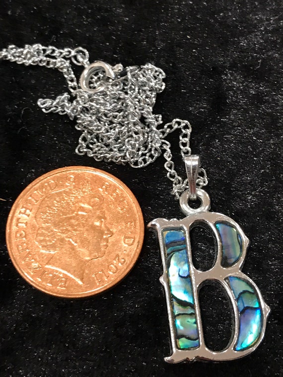 Vintage Paua Abalone shell B Initial Pendant necklace 18”