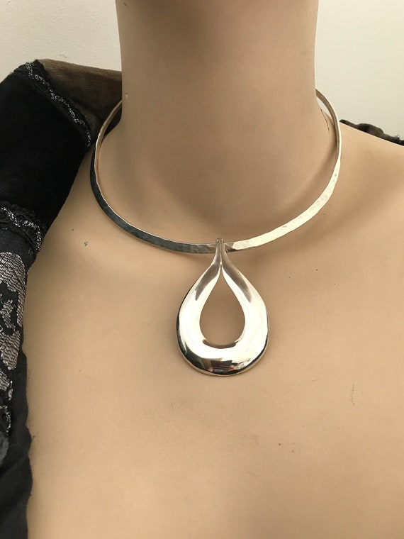 Stunning Modernist sterling / 925 silver Torque necklace with pendant from Franz Scheurle, Germany (now Quinn) c1960-70s