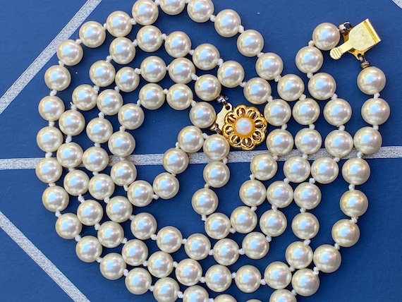 Vintage 1950s/60s double stranded faux pearl beaded pearl necklace