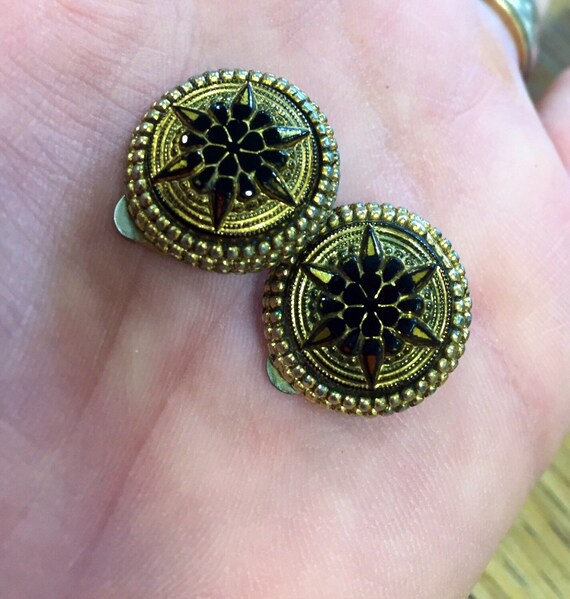 1950s Sphinx Victorian style black glass clip on earrings