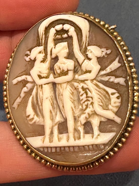 Victorian pinchbeck Three Graces Cameo Brooch real carved shell