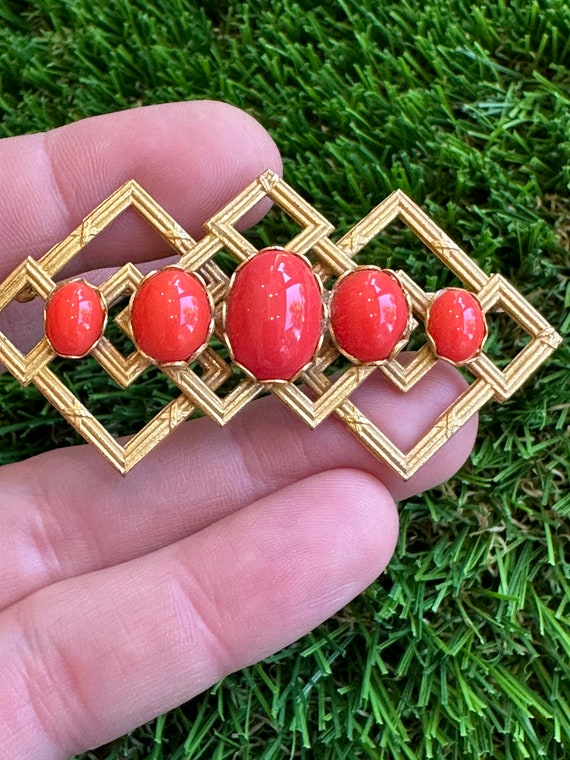 Miriam Haskell Faux Coral Glass cabochon gold toned brooch