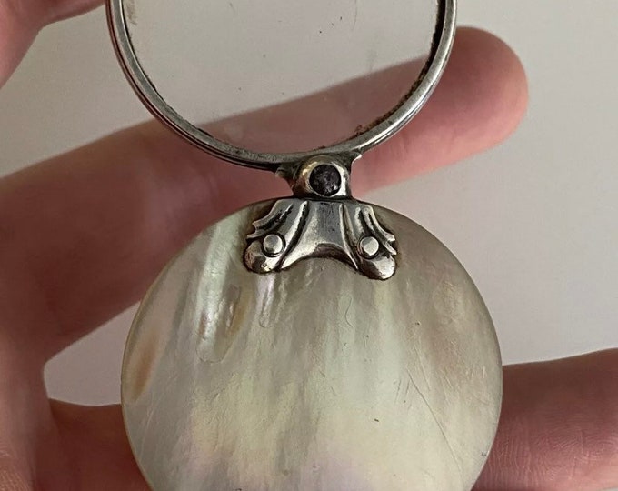 An  Antique Georgian Silver and mother of pearl pocket eyeglass loupe collectors piece magnifying glass
