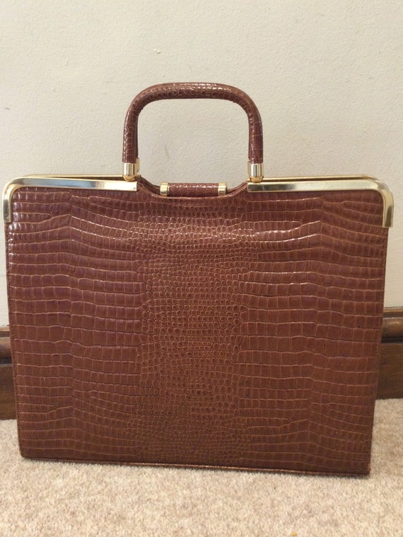 Large vintage crocodile effect leather top handled handbag/ case with snap closure fastening