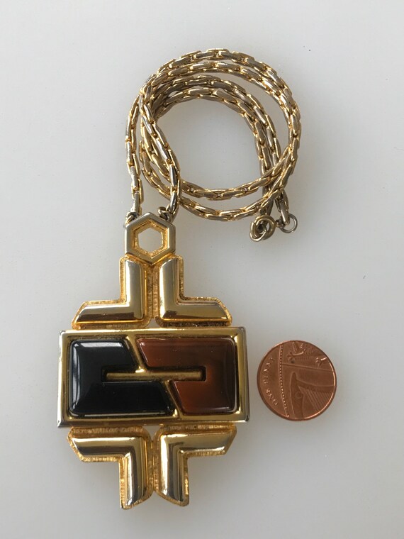Vintage 1970s gold plated lucite statement piece necklace