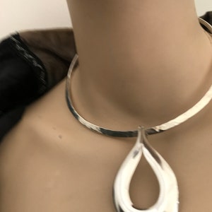 Statement piece Modernist solid sterling silver Torque necklace with pendant from Franz Scheurle, Germany now Quinn c1960-70s image 7