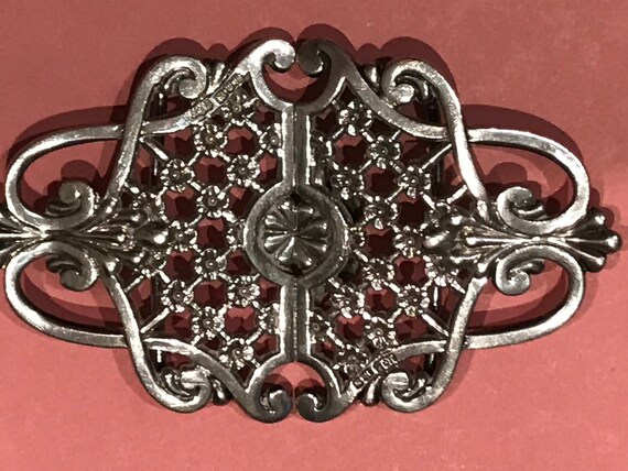 Ornate solid silver nurses buckle Chester Hallmarked maker RP