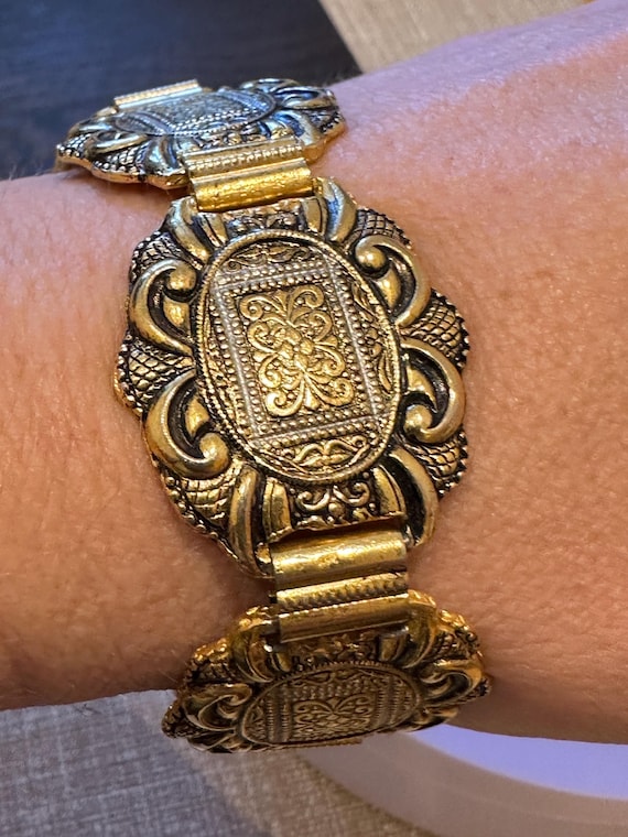 Vintage 1960’s Toledoware panel bracelet gold and black raised designs