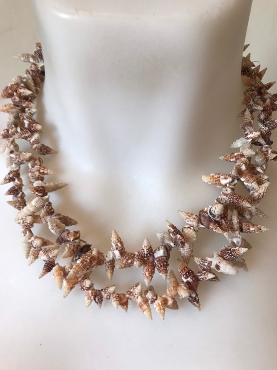 1970s vintage handmade 2 stranded beaded natural shell summer necklace