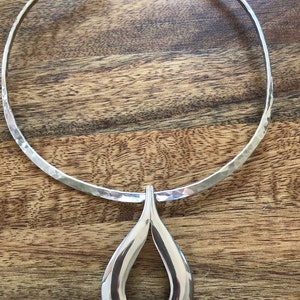 Statement piece Modernist solid sterling silver Torque necklace with pendant from Franz Scheurle, Germany now Quinn c1960-70s image 9