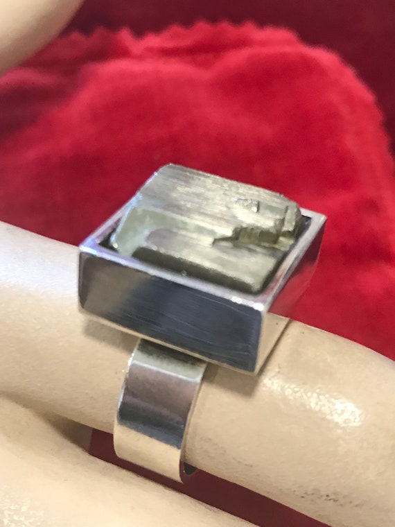Solid sterling silver modernist 1969 iron Pyrite Statement ring size UK M US 6
