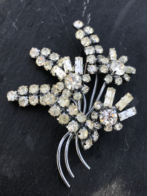 vintage crystal rhinestone flower stem bouquet brooch pin