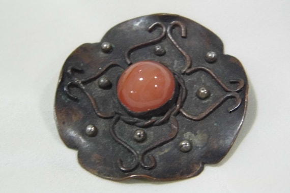 An unusual Vintage/Antique middle Eastern Banded Agate Brooch