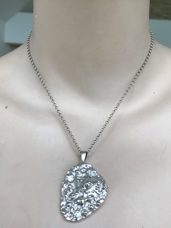 Unusual funky free flowing hallmarked solid silver nugget pendant necklace brutalist style