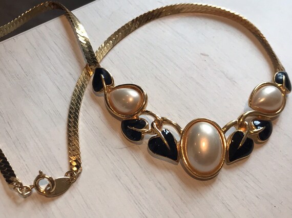 Trifari TM vintage gold tone enamelled faux pearl necklace