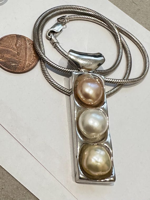 Contemporary solid silver and 3 coloured cultured… - image 1