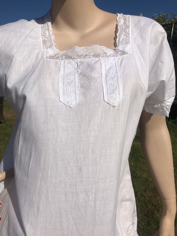 Antique long white cotton short sleeved night gow… - image 7
