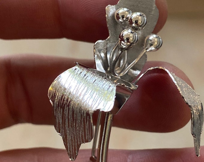 Modernist solid silver flower stem brooch pin