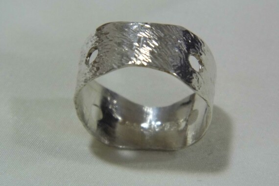 Vintage solid silver handcrafted modernist band ring 1979 US size 8 uk Q