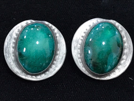 beautiful Art Nouveau Ruskin style pewter clip on earrings green cabochon center