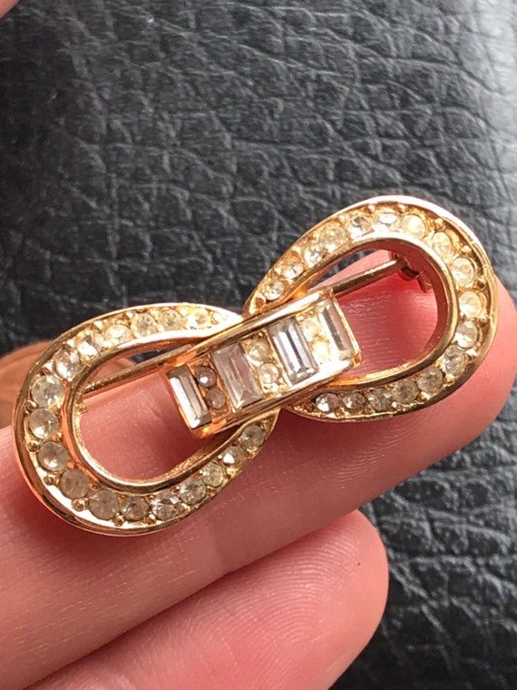 Vintage Grosse signed Designers For Christian Dior Gold Plated Rhinestone Bow Brooch Pin