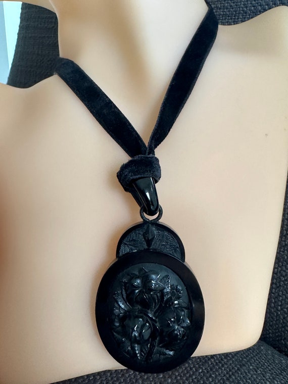 Large Antique Victorian Whitby Jet Locket: Carved Floral Mourning Pendant