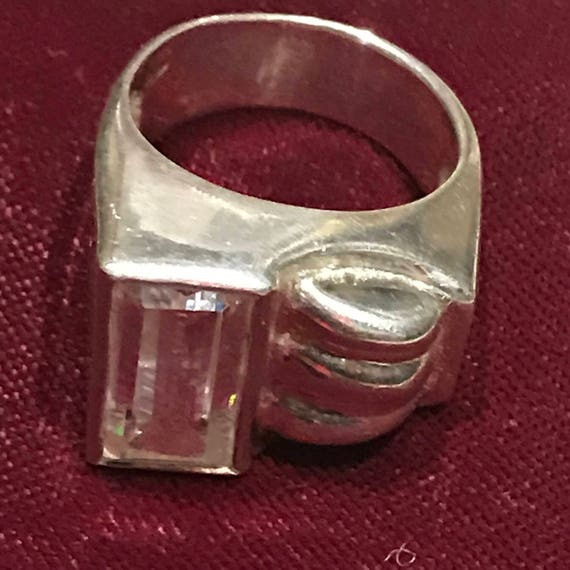 lovely vintage Statement piece Solid silver ring U.K. ring size P or a US size 7.5