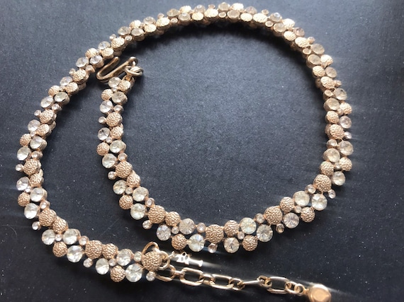 Beautiful Vintage trifari Brushed Gold Plated Metal Diamanté Choker Necklace