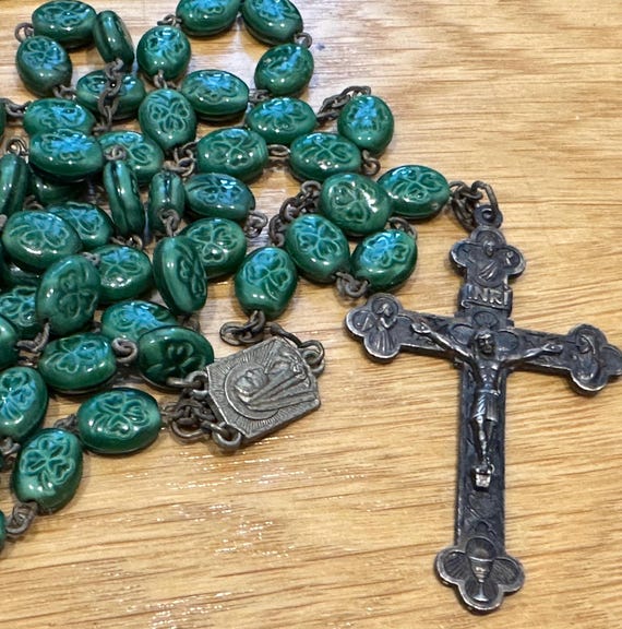 Vintage Green shamrock glass Irish rosary beads with crucifix