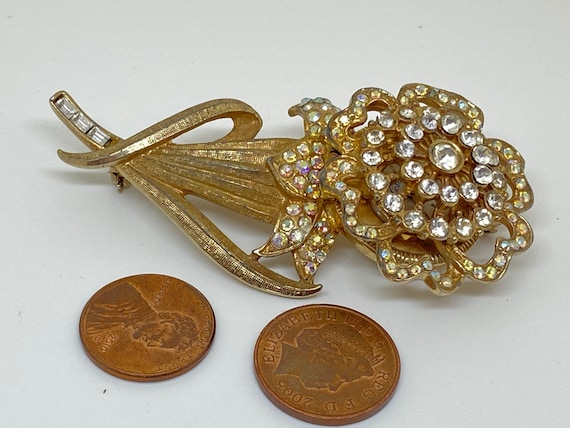 Striking 1950s signed Coro Pegasus rhinestone flower stem brooch mechanical watch