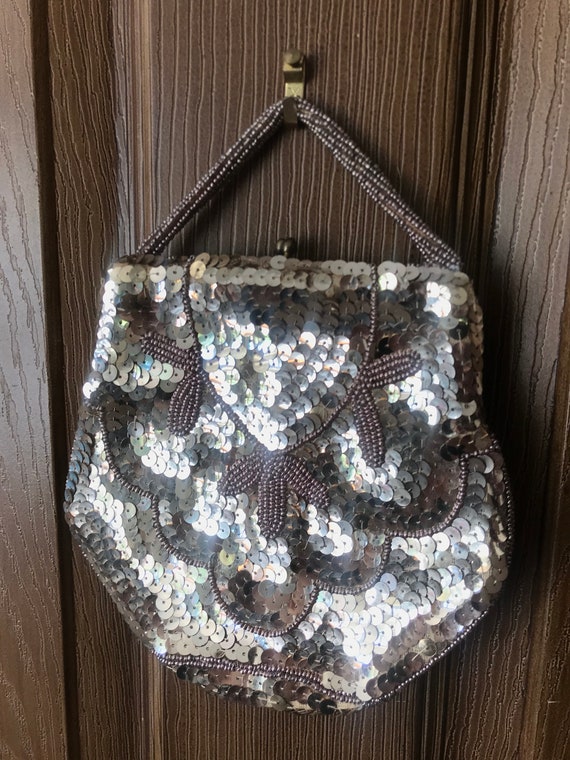 Art Deco gold beaded and sequinned evening purse … - image 2