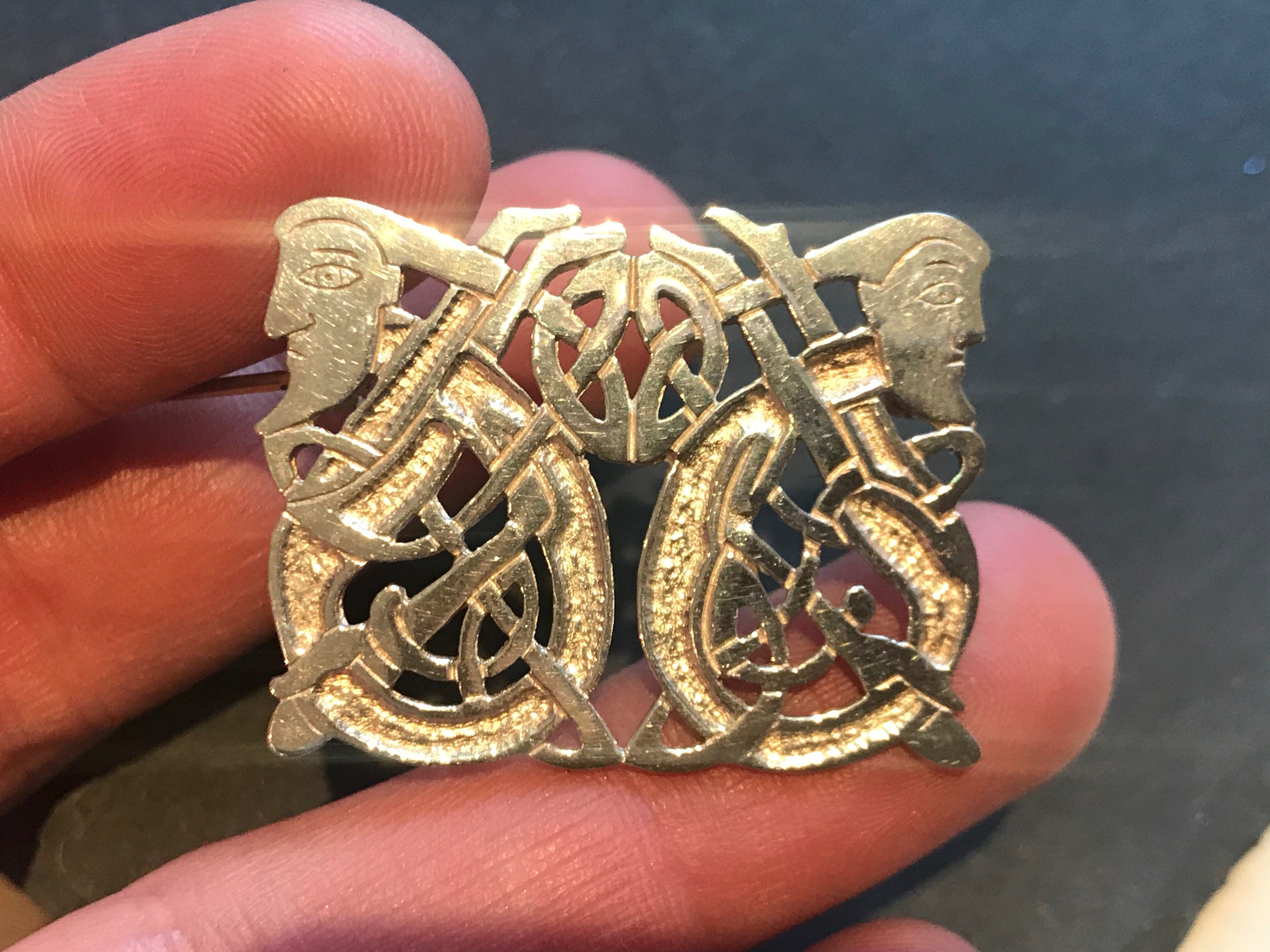 Hallmarked Sterling Irish Dublin silver Celtic design brooch/pin