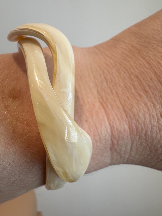 Creamy celluloid vintage two headed snake bracelet Lea Steine