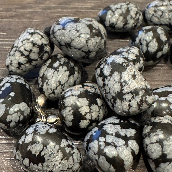 Snowflake  Obsidian agate stone pebble beaded Necklace