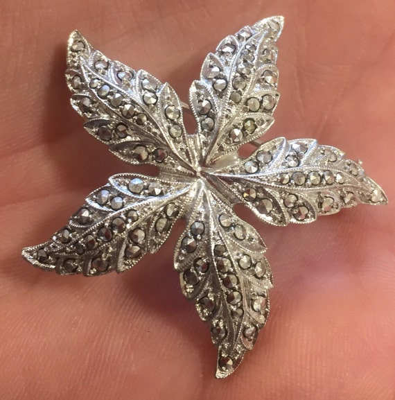 Vintage 800 silver and Marcasite leaf design brooch/ pin c1940s