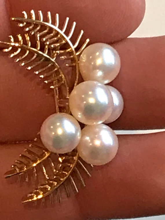 Vintage 18K yellow gold and cultured pearl brooch pin