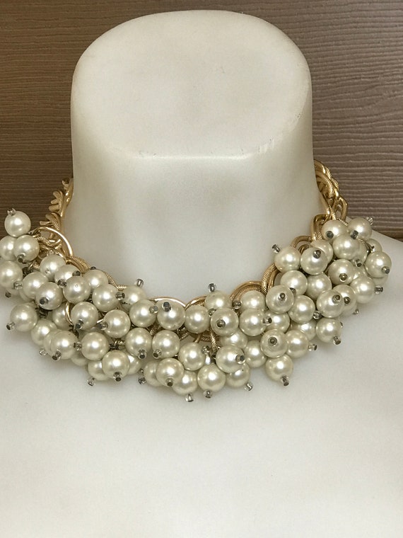 Statement piece gold toned chain choker necklace set with multiple beaded pearl droplets