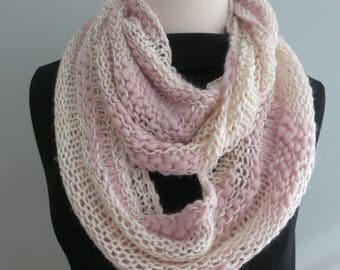 Cowl Knitting Pattern, Thick and Thin Yarn, Beginner Knitting Pattern