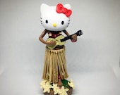 Aloha (Hello) Kitty Dashboard Hula (4.5 quot height)