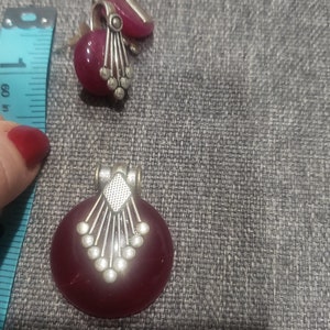 Vintage set of silver tone and red agate Etruscan style stud earrings and pendant image 4