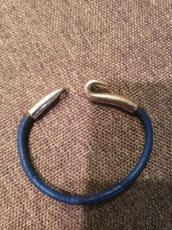 Vintage Blue Leather and silver tone metal Bracel… - image 2
