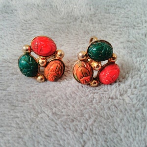 Vintage Colorful plastic stones Scarabs and gold metal tone screw back earrings