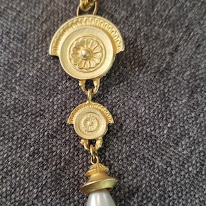 Vintage Collection - Etruscan Reproduction gold and faux pearl Necklace