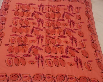 Grand foulard Vera à imprimé fruits rouges vintage