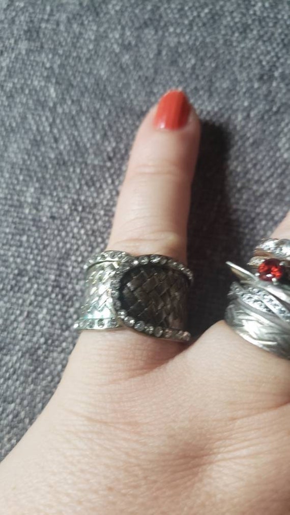 Vintage snapped silver tone metal ring with Rhinestones