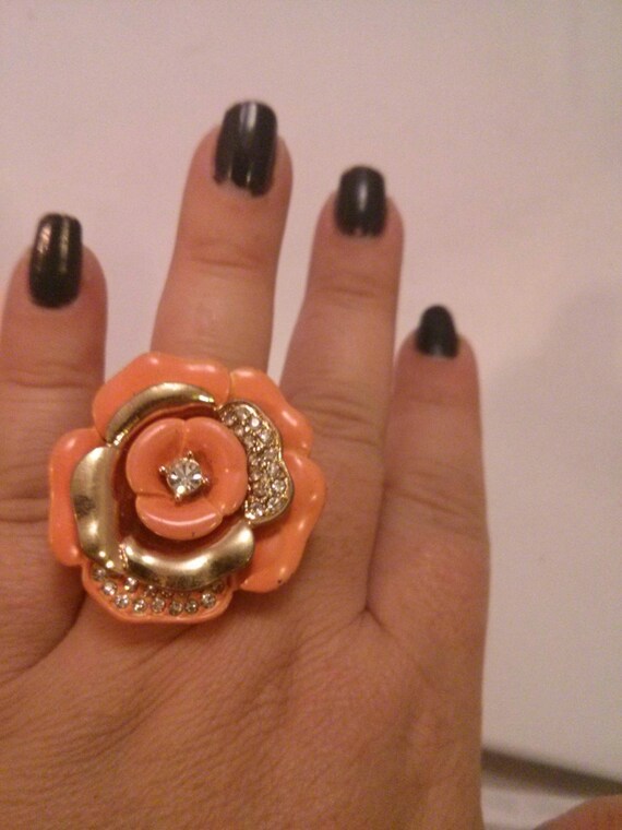 Vintage Big Salmon Color Resin Rose Bud Elastic ri